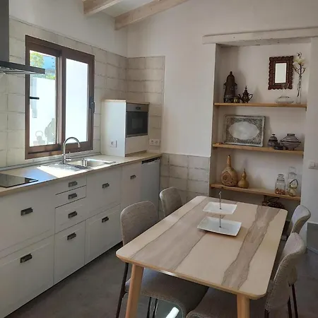 Дом отдыха Bellas, Adeje